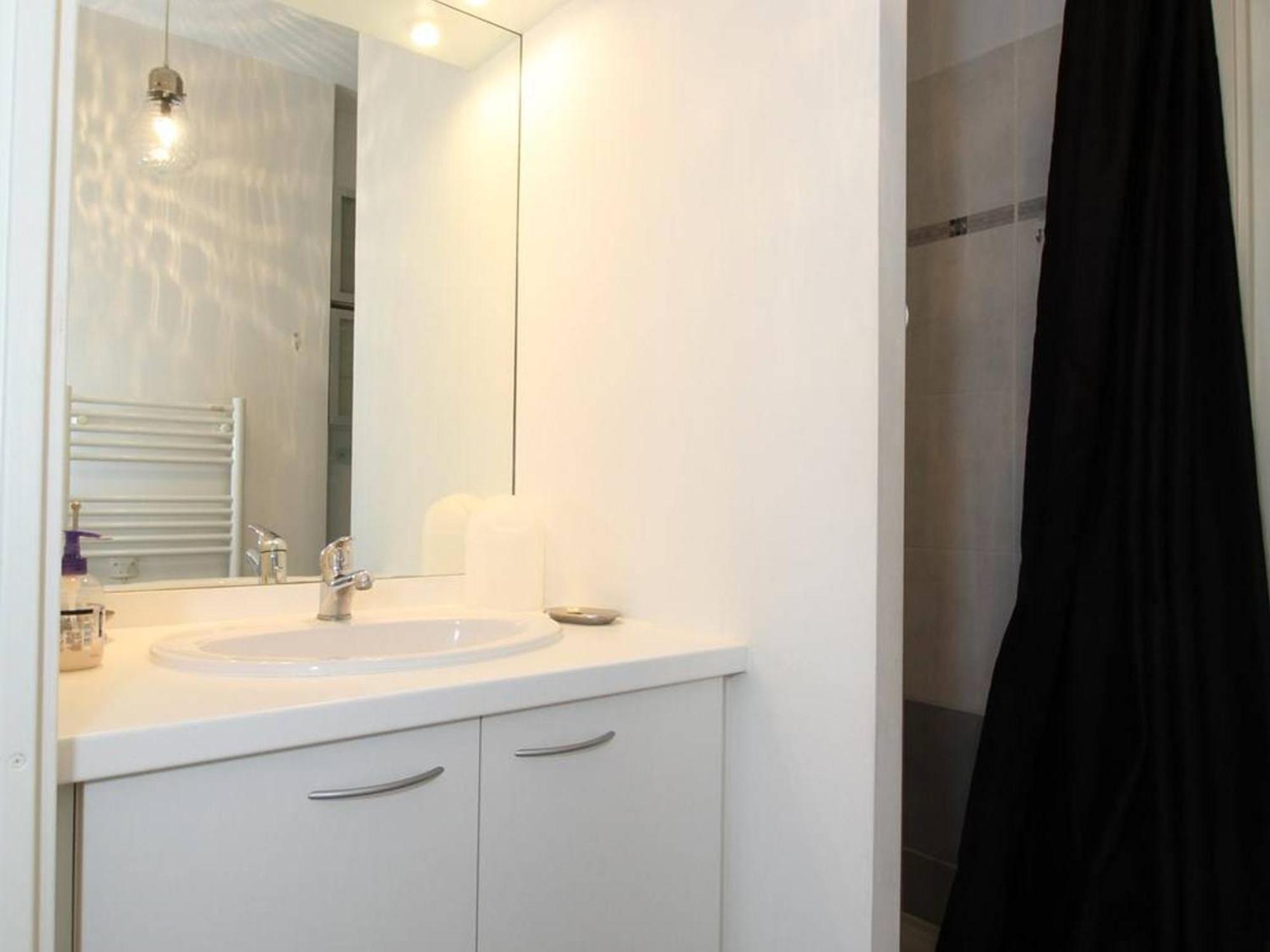Appartement T2 Avec Terrasse, Proche Thermes, Garage Et Wifi - Balaruc-Les-Bains - Fr-1-553-182 Zewnętrze zdjęcie